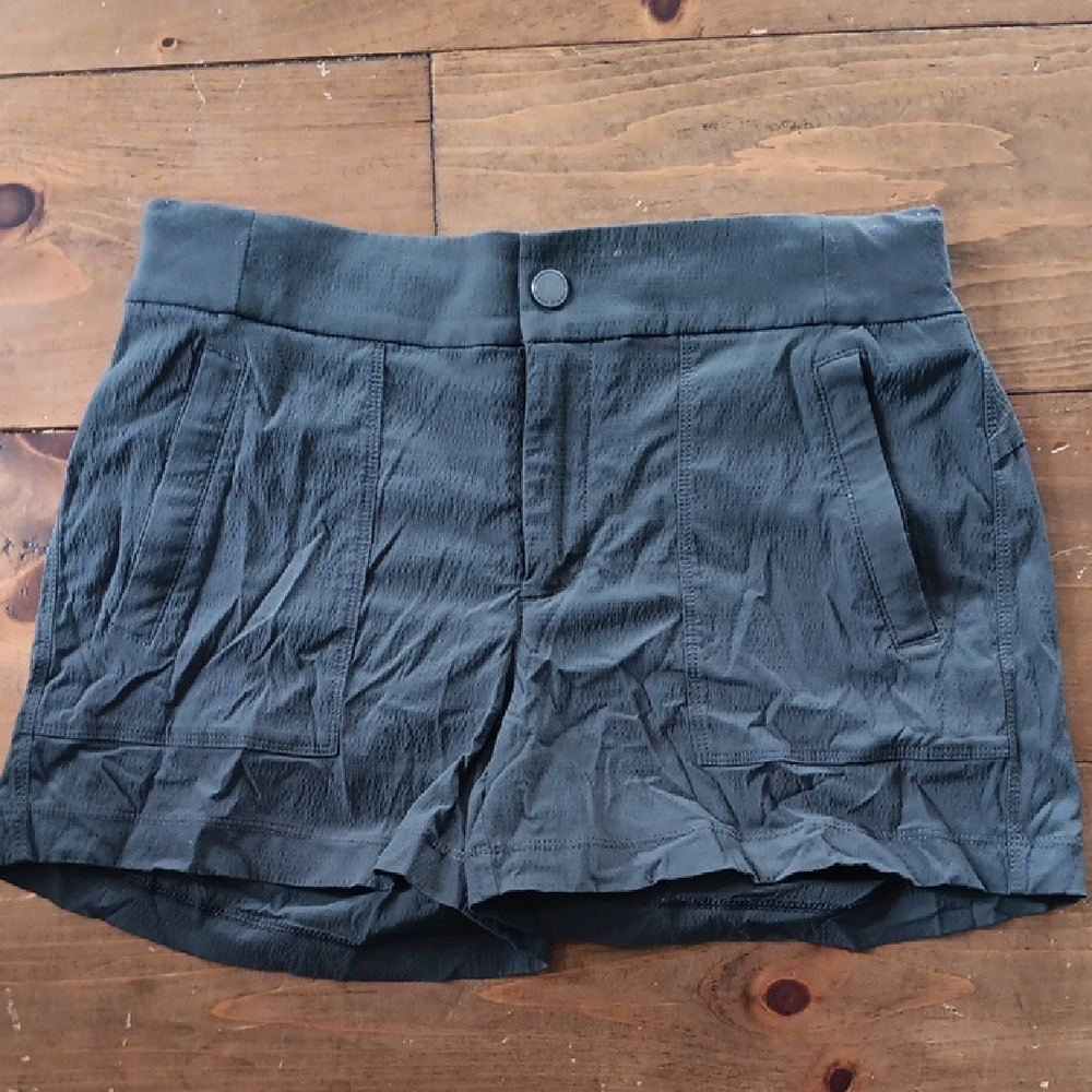 Athleta Dark Mossy Green Trekky Shorts Women's Sz 4